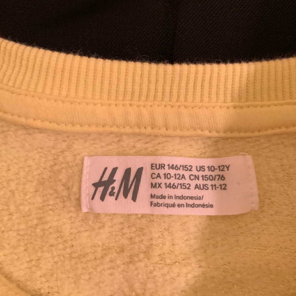 💥HP💥 Girl’s “Finally Fryday” Sweatshirt - Picture 5 of 5